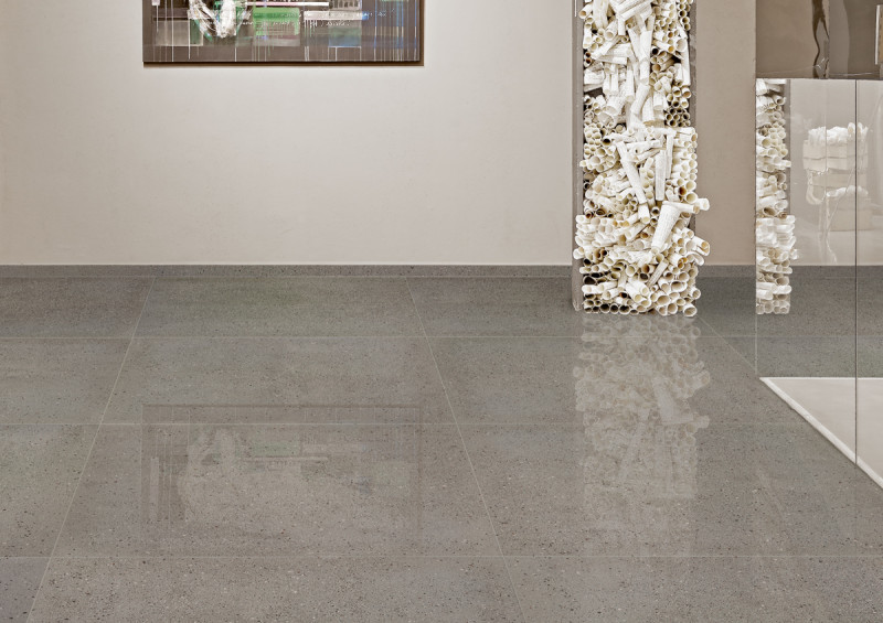 Technical Concrete gallery setting with Grey Tile